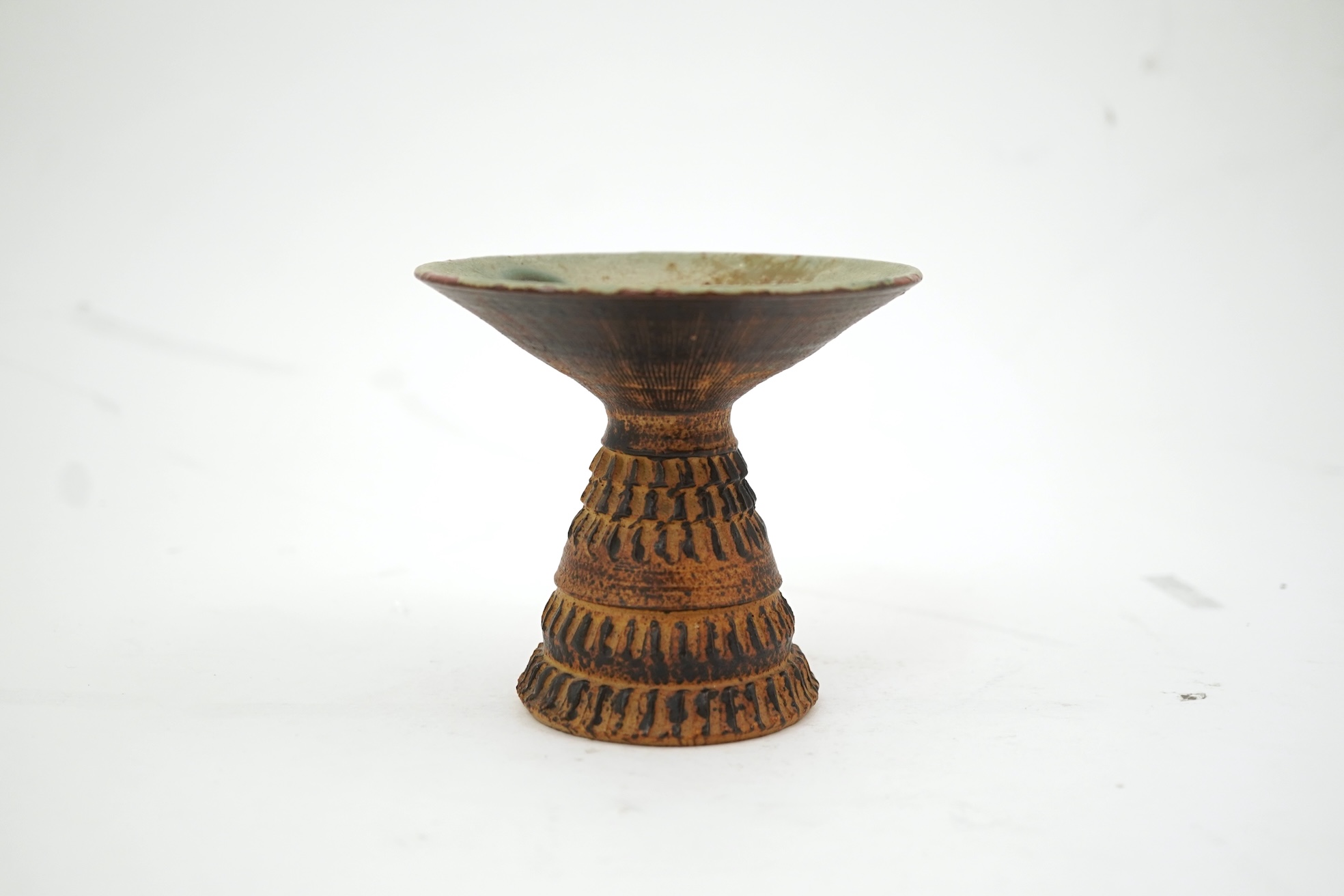 Ray Marshall, studio pottery textured vase, signed and dated 1962, 10cm high